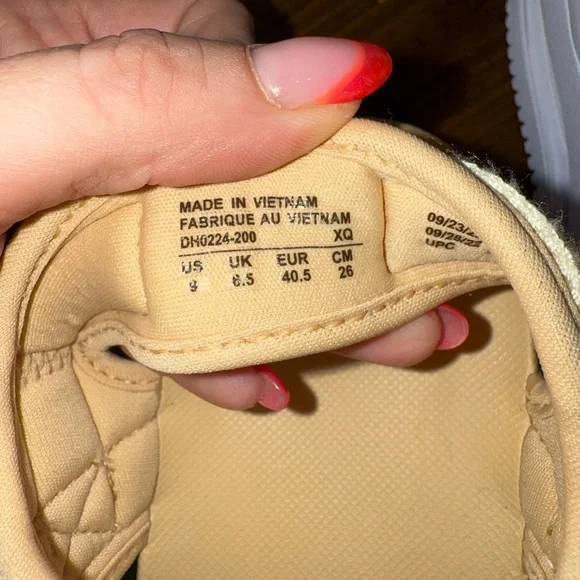 Nike Women's Icon Classic Platform Granola Girl Sandals- Size 9 - Picture 8 of 9